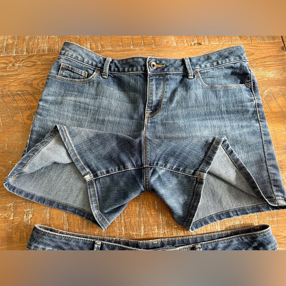 Two Women’s Sonoma Mid-Rise Denim Shorts, Size 12 - Picture 11 of 12